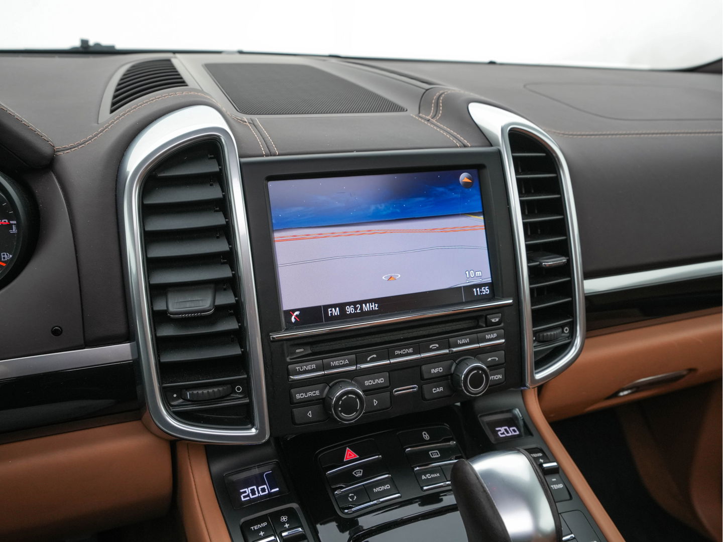 Porsche Cayenne 4.2 D S Aut. *PANO | LUXURY-LEATHER | XENON | MEMORY-PACK | BOSE-SOUND | NAVI-FULLMAP | CAMERA | AIR-SUSPENSION | HEATED-COMFORTSEATS | PRIVACY-GLASS | SHIFT-PADDLES | ECC | PDC | CRUISE | 21''ALU |