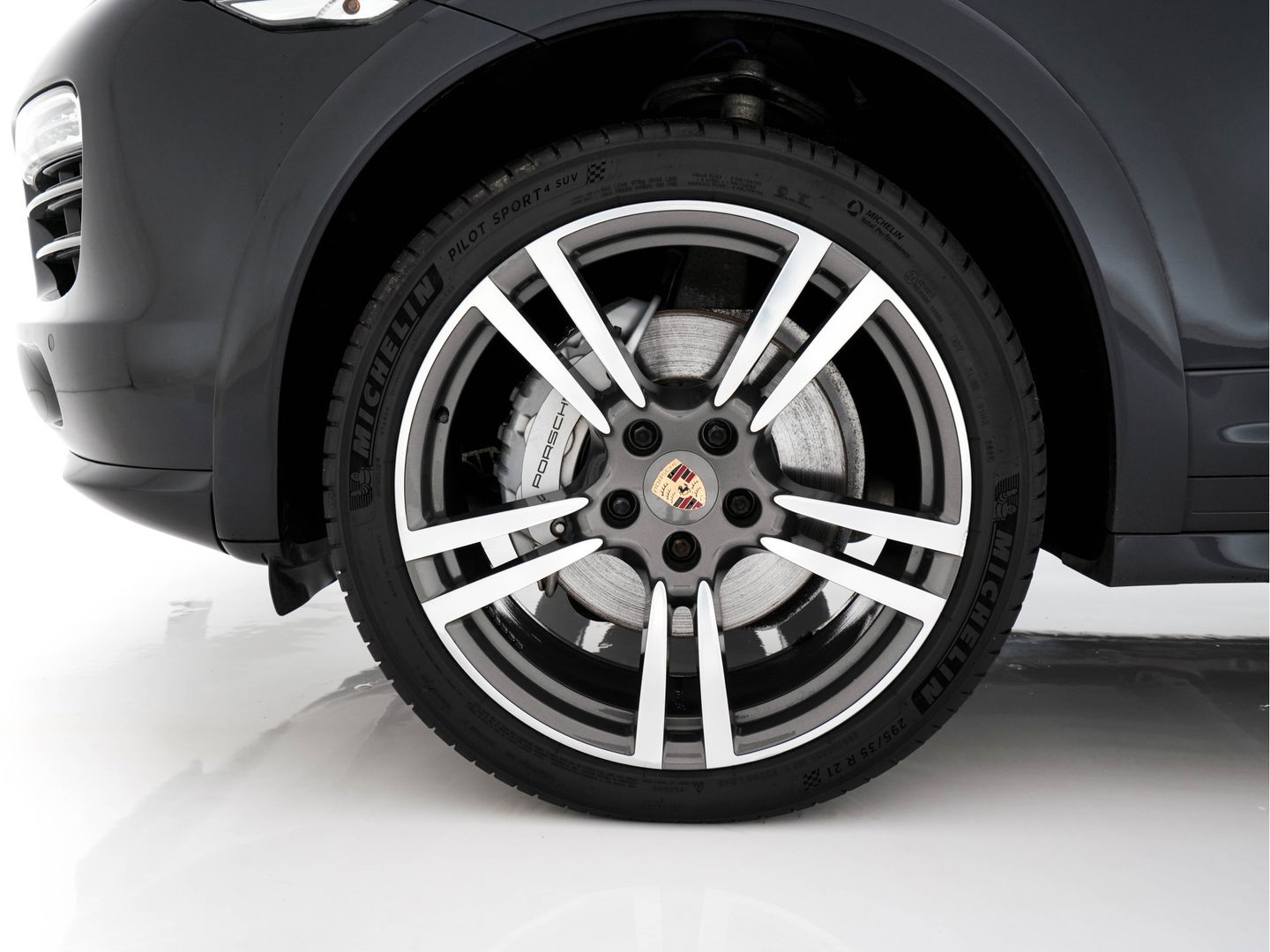 Porsche Cayenne 4.2 D S Aut. *PANO | LUXURY-LEATHER | XENON | MEMORY-PACK | BOSE-SOUND | NAVI-FULLMAP | CAMERA | AIR-SUSPENSION | HEATED-COMFORTSEATS | PRIVACY-GLASS | SHIFT-PADDLES | ECC | PDC | CRUISE | 21''ALU |