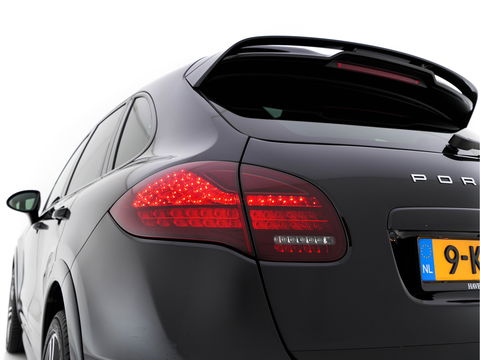 Porsche Cayenne 4.2 D S Aut. *PANO | LUXURY-LEATHER | XENON | MEMORY-PACK | BOSE-SOUND | NAVI-FULLMAP | CAMERA | AIR-SUSPENSION | HEATED-COMFORTSEATS | PRIVACY-GLASS | SHIFT-PADDLES | ECC | PDC | CRUISE | 21''ALU |