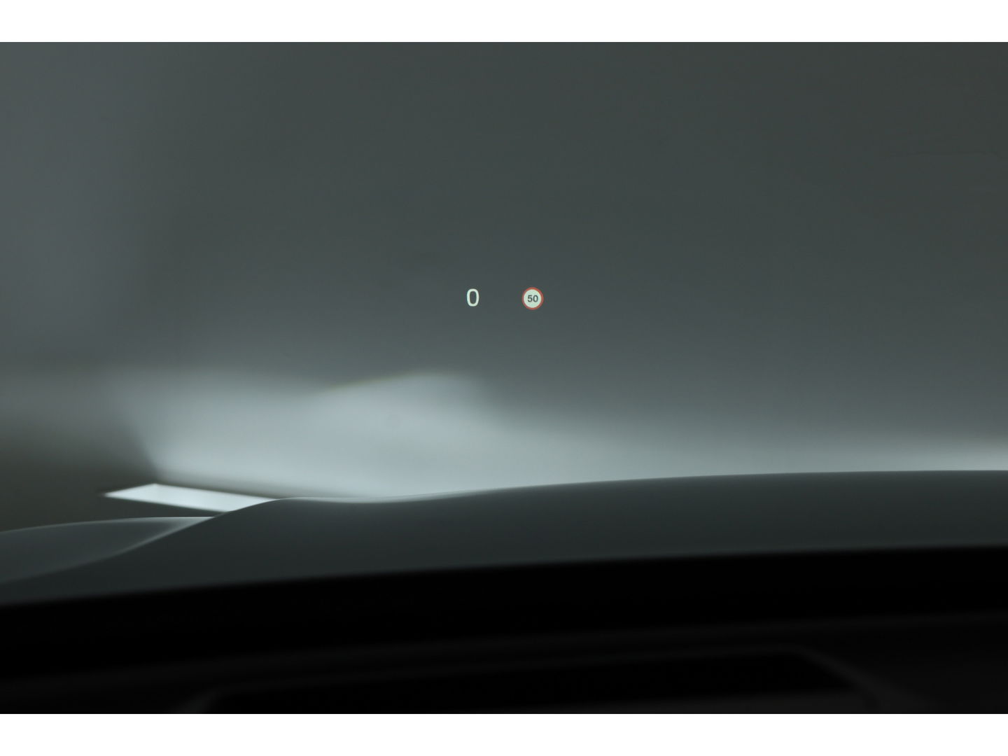 Volvo XC60 T8 Plug-in hybrid Plus Black Edition | Vapour Grey | Pano | Elek. Trekhaak | Memory | H&K Audio | HUD | 360cam