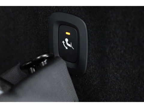 Volvo XC60 T8 Plug-in hybrid Plus Black Edition | Vapour Grey | Pano | Elek. Trekhaak | Memory | H&K Audio | HUD | 360cam