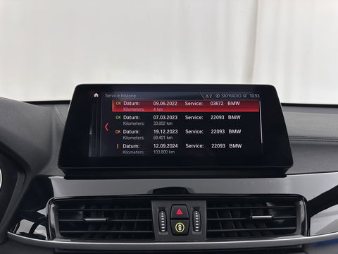 BMW X1 xDrive25e Business Edition Plus (INCL.BTW) Aut. *PANO | HEAD-UP | LEATHER | FULL-LED | HEATED-COMFORTSEATS | CAMERA | PRIVACY-GLASS | NAVI-FULLMAP | ECC | PDC | CRUISE | 18''ALU | TOWBAR*