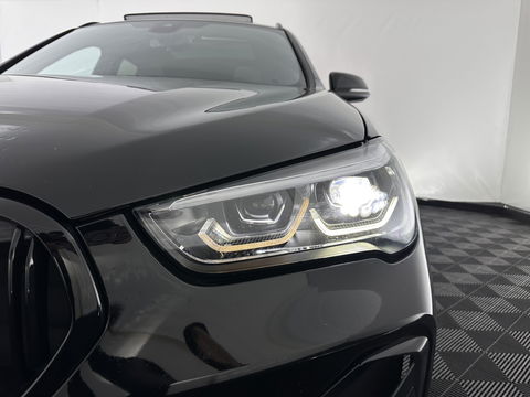 BMW X1 xDrive25e Business Edition Plus (INCL.BTW) Aut. *PANO | HEAD-UP | LEATHER | FULL-LED | HEATED-COMFORTSEATS | CAMERA | PRIVACY-GLASS | NAVI-FULLMAP | ECC | PDC | CRUISE | 18''ALU | TOWBAR*