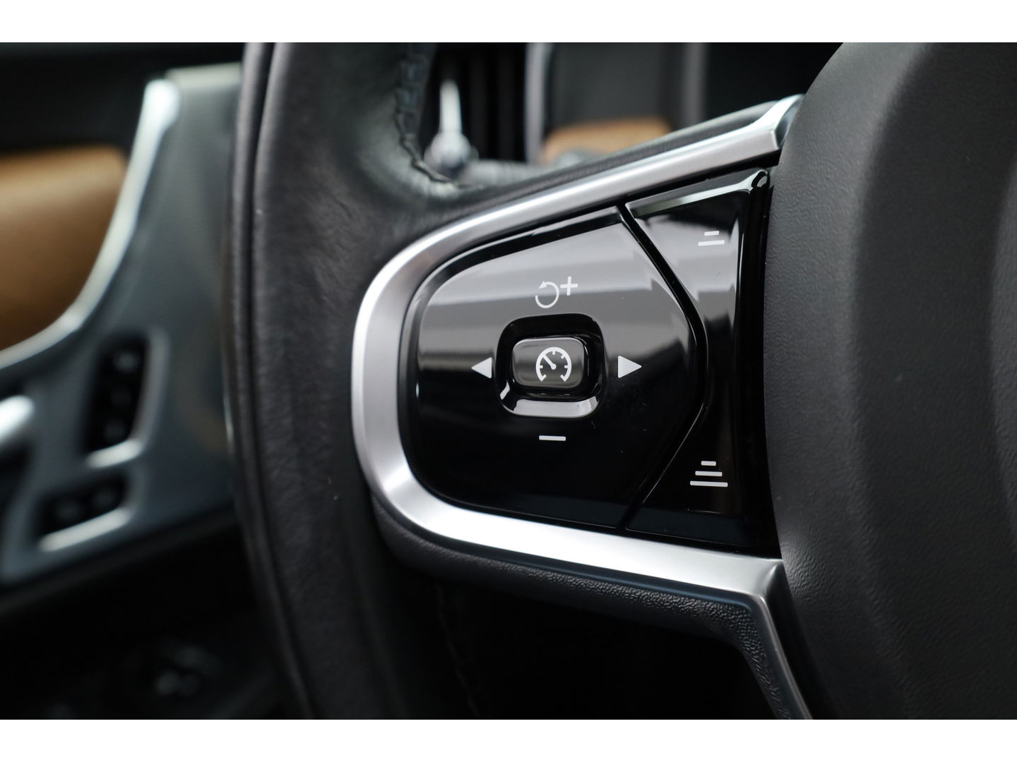 Volvo S90 2.0 T8 AWD Inscription | Polestar | Full Option | B&W audio | luchtvering | Schuifdak | massage | Trekhaak |