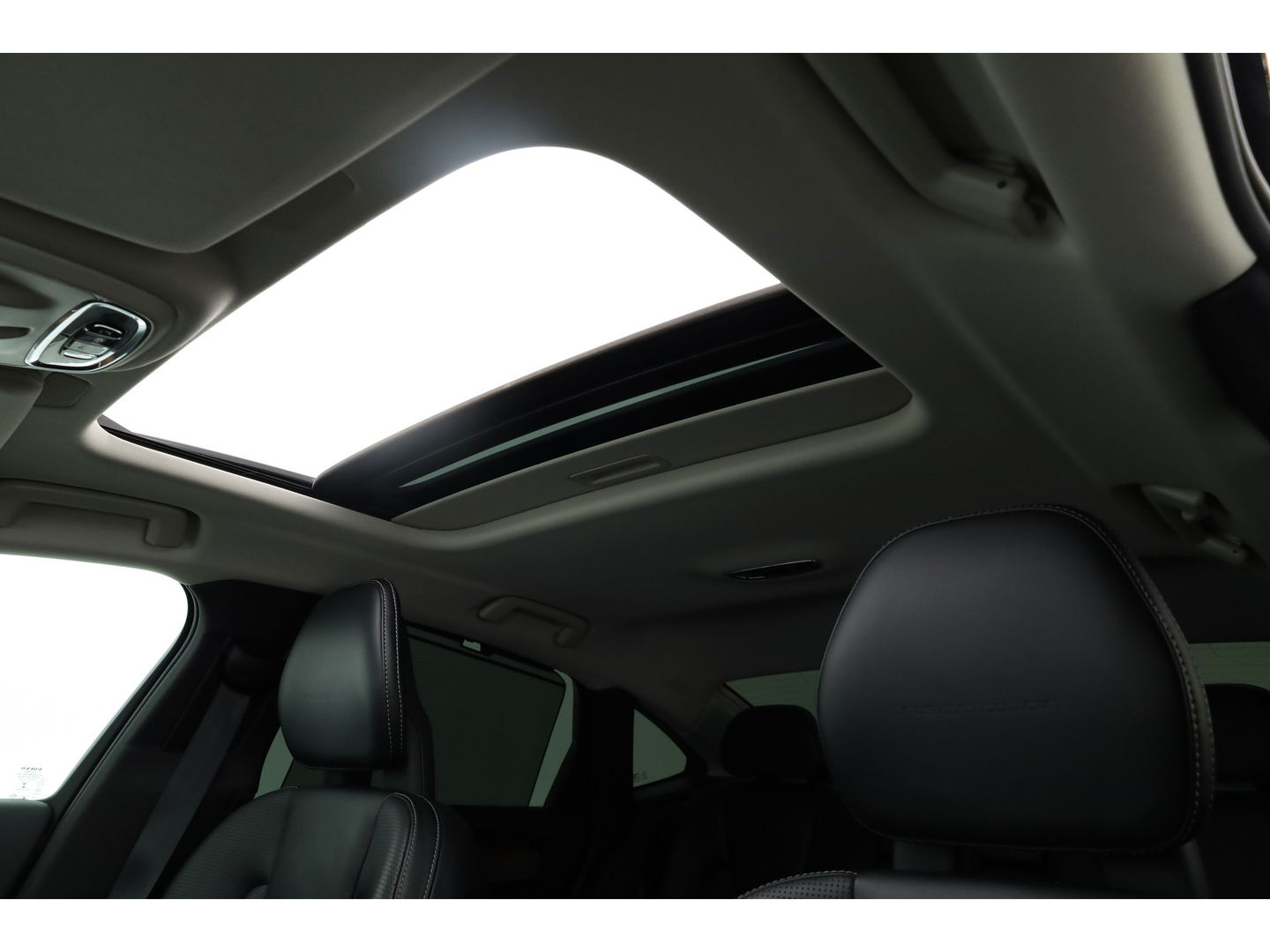 Volvo S90 2.0 T8 AWD Inscription | Polestar | Full Option | B&W audio | luchtvering | Schuifdak | massage | Trekhaak |