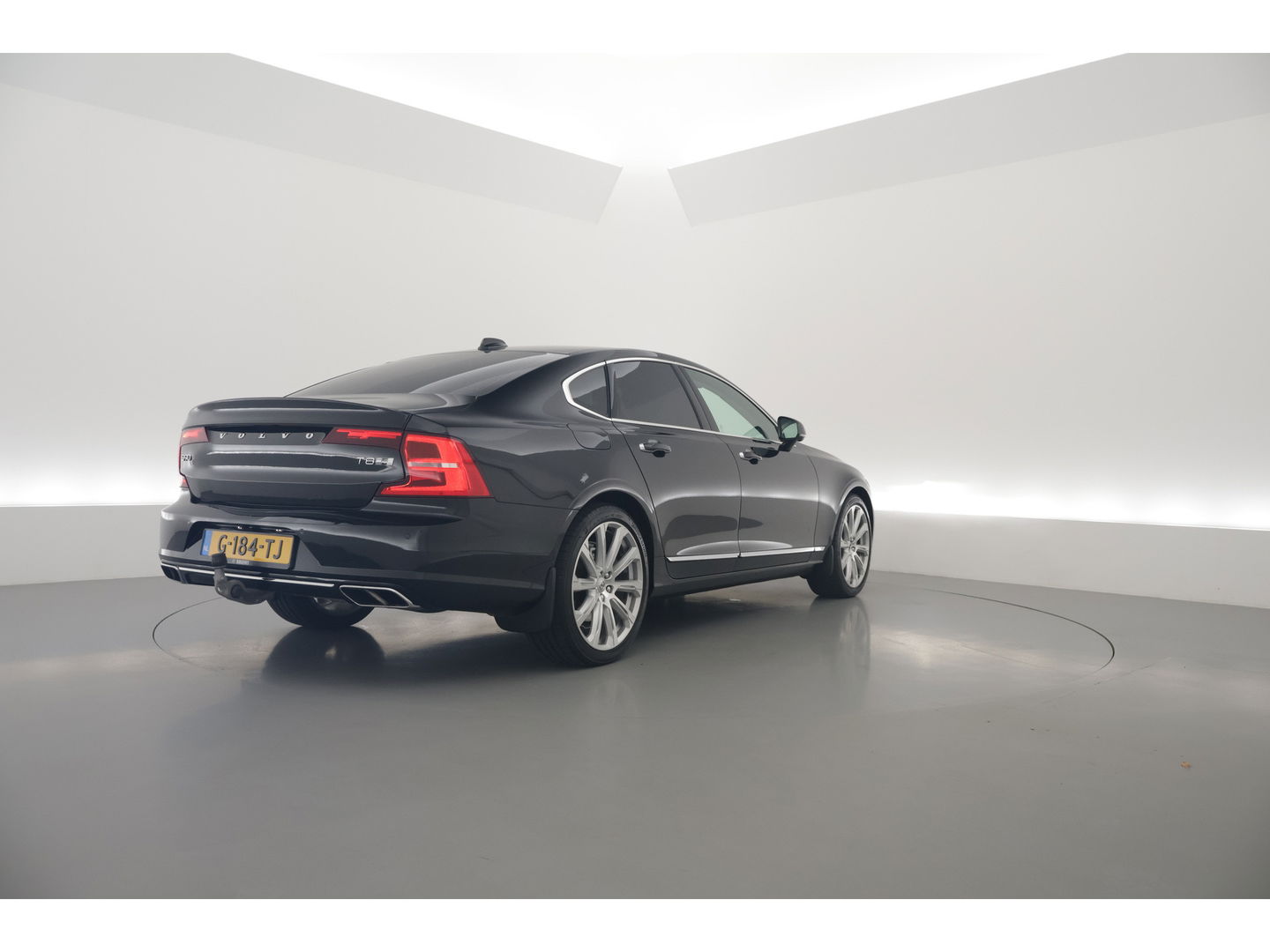 Volvo S90 2.0 T8 AWD Inscription | Polestar | Full Option | B&W audio | luchtvering | Schuifdak | massage | Trekhaak |