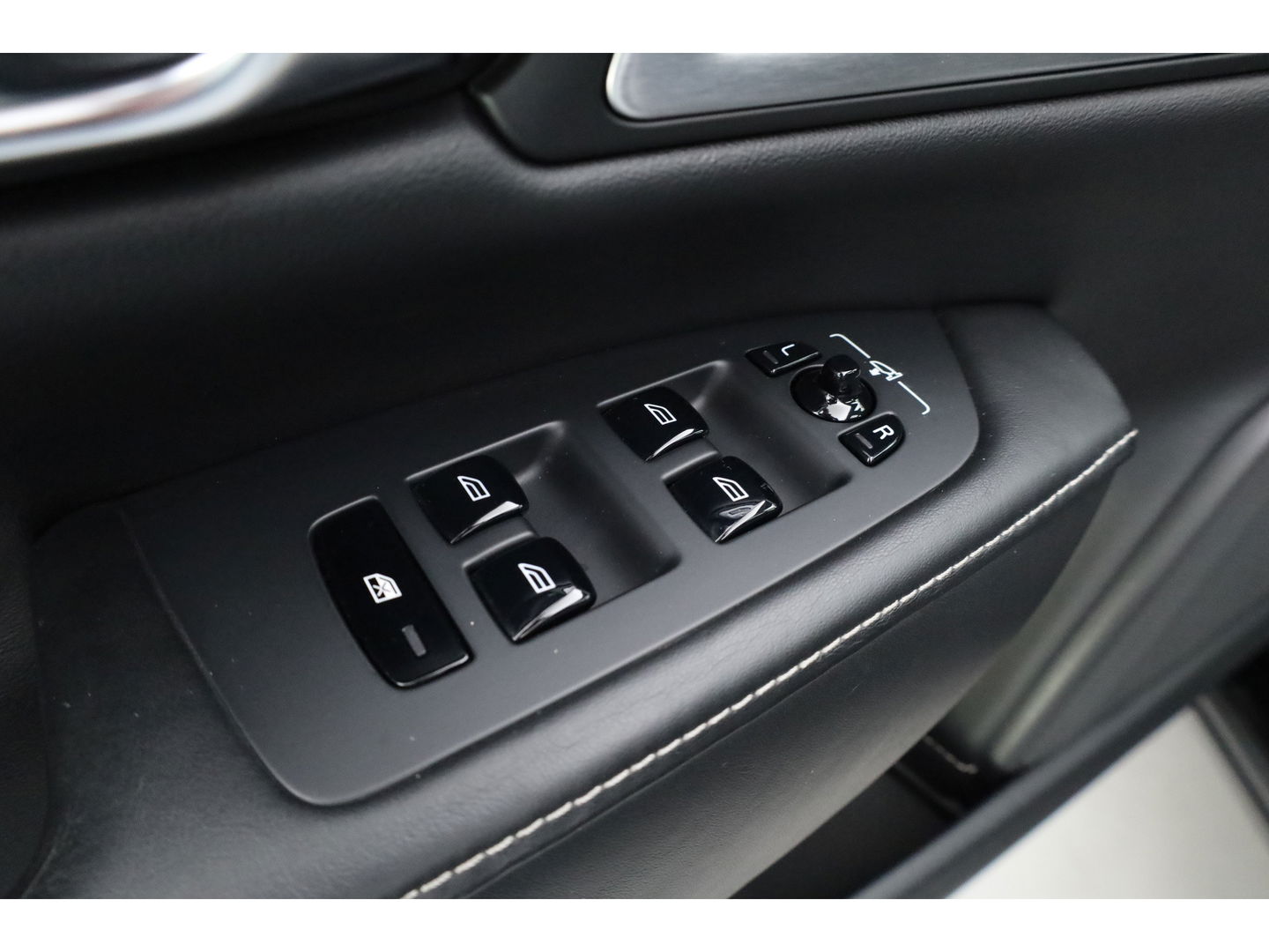 Volvo S90 2.0 T8 AWD Inscription | Polestar | Full Option | B&W audio | luchtvering | Schuifdak | massage | Trekhaak |