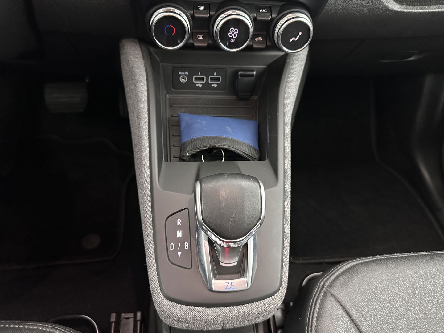 Renault ZOE R110 Life 52 kWh (inclusive-Battery) [ 3-Fase ] {SOH-86%} Aut. *FULL-LED | LEATHER-FABRIC | CAMERA | NAVI-FULLMAP | DAB+ | KEYLESS | HEATED-COMFORTSEATS | LANE-ASSIST | 16''ALU*