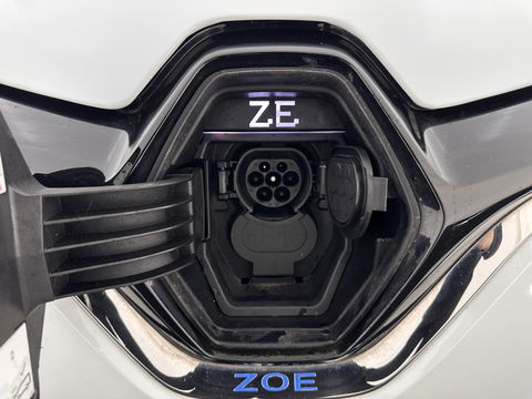 Renault ZOE R110 Life 52 kWh (inclusive-Battery) [ 3-Fase ] {SOH-86%} Aut. *FULL-LED | LEATHER-FABRIC | CAMERA | NAVI-FULLMAP | DAB+ | KEYLESS | HEATED-COMFORTSEATS | LANE-ASSIST | 16''ALU*