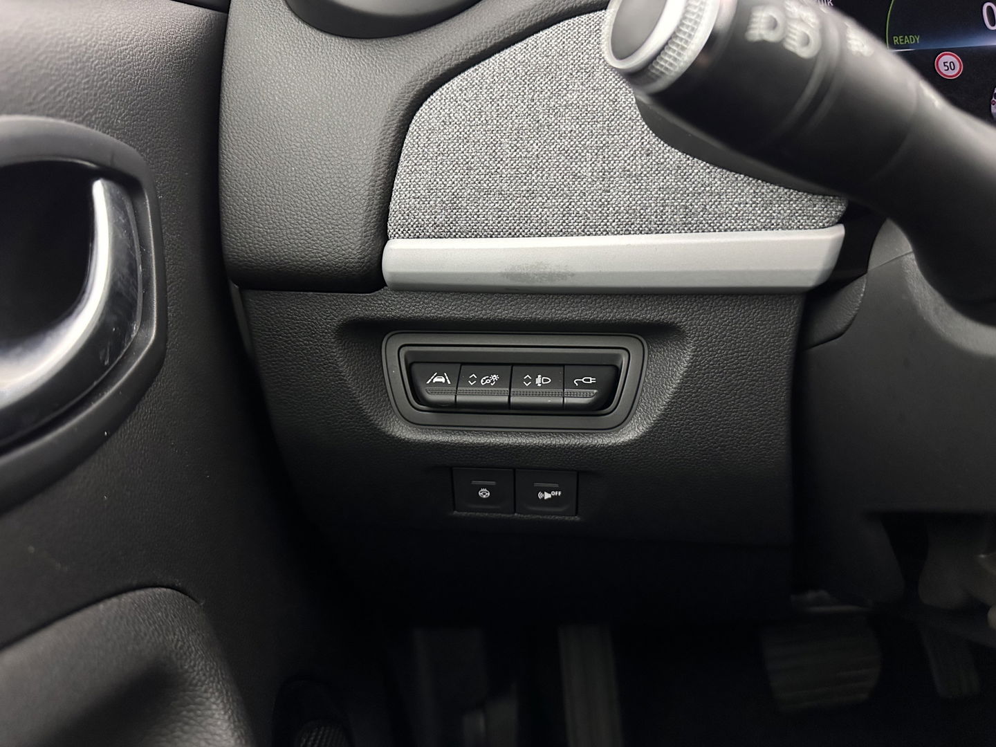 Renault ZOE R110 Life 52 kWh (inclusive-Battery) [ 3-Fase ] {SOH-86%} Aut. *FULL-LED | LEATHER-FABRIC | CAMERA | NAVI-FULLMAP | DAB+ | KEYLESS | HEATED-COMFORTSEATS | LANE-ASSIST | 16''ALU*