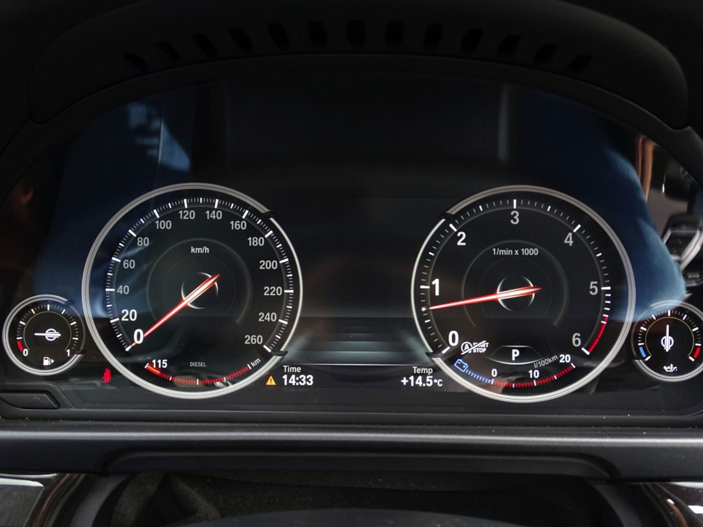 BMW 5 Serie Touring 530xd 259PK High Executive / LED