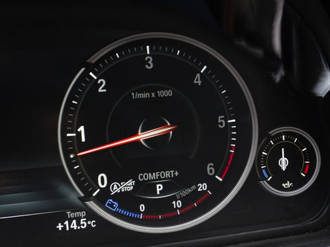 BMW 5 Serie Touring 530xd 259PK High Executive / LED