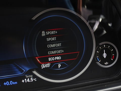 BMW 5 Serie Touring 530xd 259PK High Executive / LED