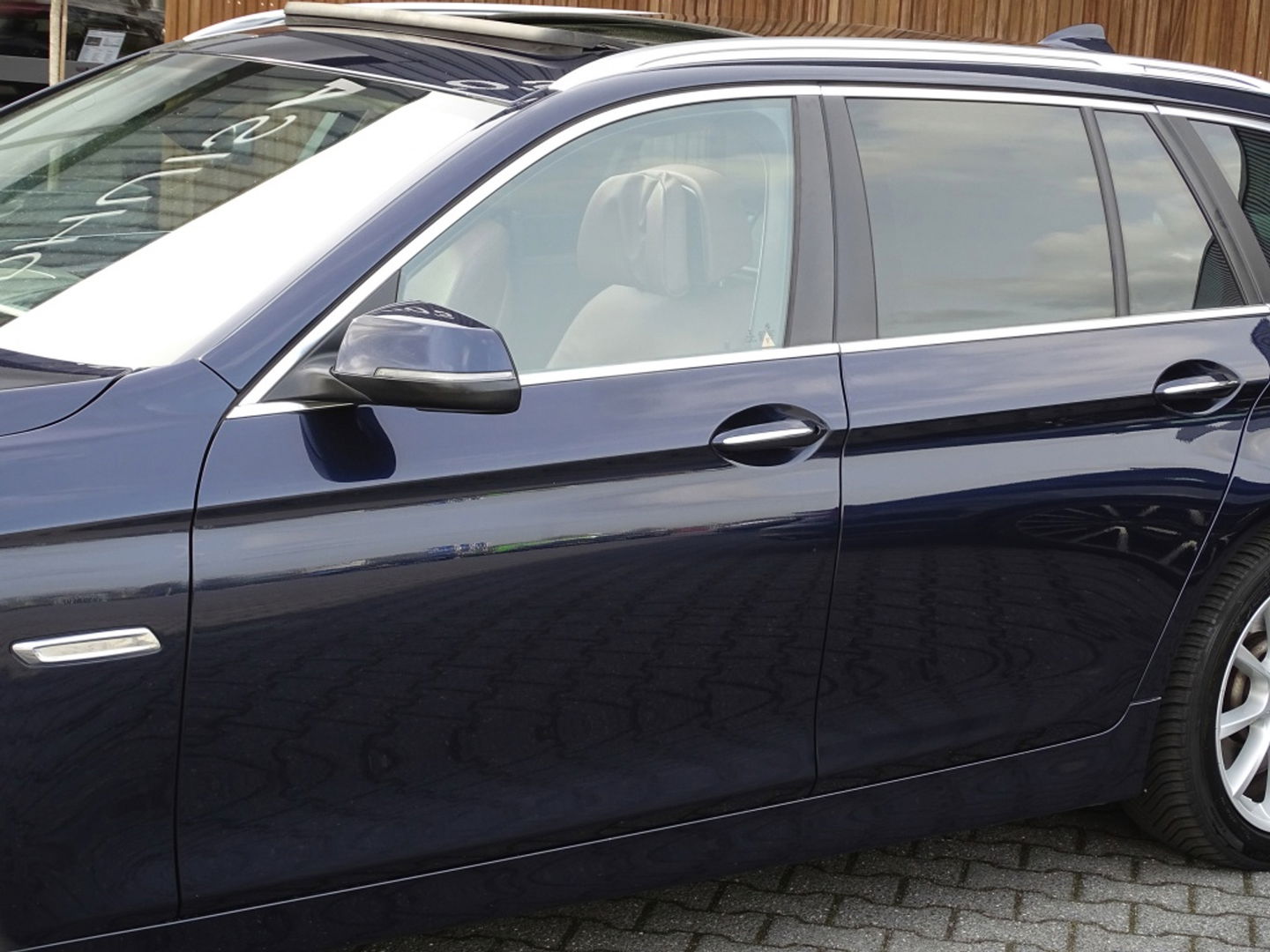 BMW 5 Serie Touring 530xd 259PK High Executive / LED