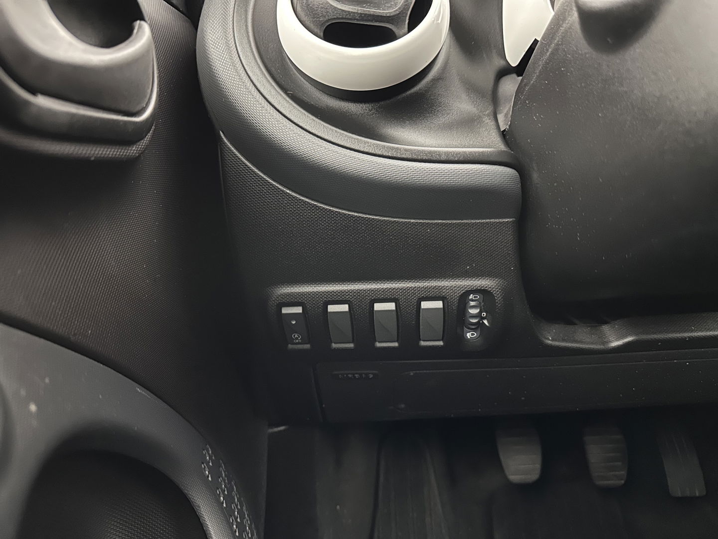 Smart Forfour 1.0 Essential Edition *AIRCO | CRUISE | COMFORT-SEATS*