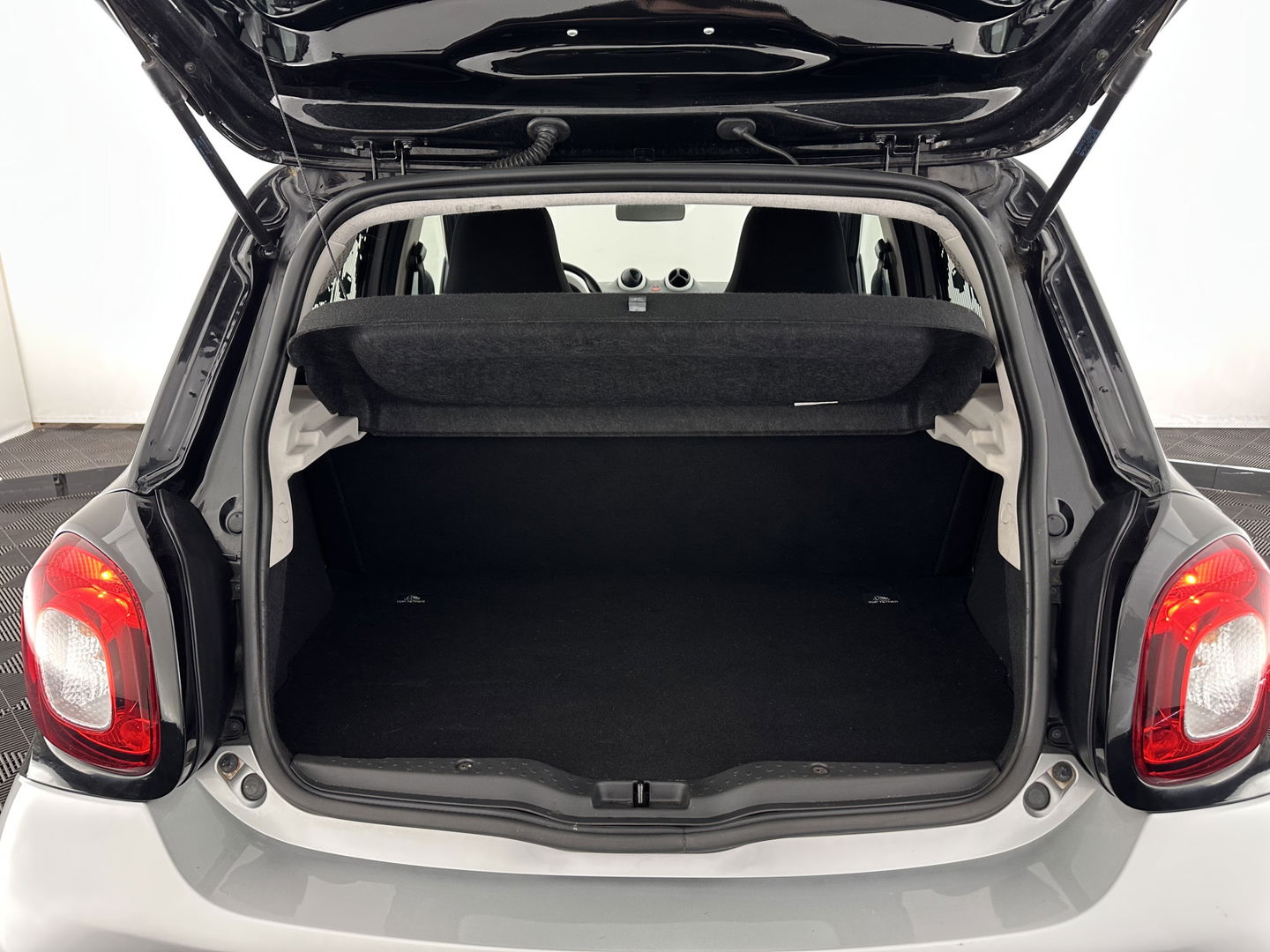 Smart Forfour 1.0 Essential Edition *AIRCO | CRUISE | COMFORT-SEATS*