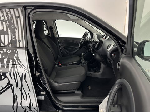 Smart Forfour 1.0 Essential Edition *AIRCO | CRUISE | COMFORT-SEATS*
