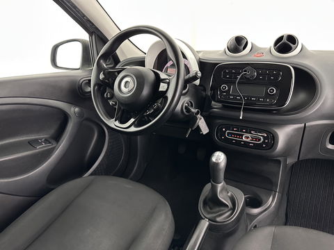 Smart Forfour 1.0 Essential Edition *AIRCO | CRUISE | COMFORT-SEATS*
