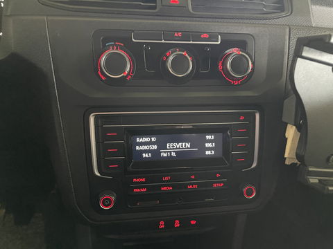 Volkswagen Caddy 2.0 TDI 102pk L2H1 BMT Maxi Comfortline / vaste prijs rijklaar € 13.950 ex btw / lease vanaf € 235 / airco / cruise / pdc achter / omvormer / ingerichte laadruimte !