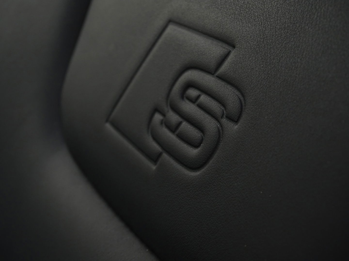 Audi A6 Sedan 55 TFSI e 367PK quattro S line / 2024 / B&O / laser / 360°