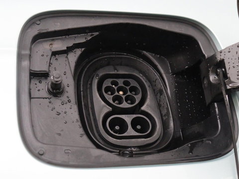 Škoda Enyaq iV 60 | SOH 91% | Trekhaak | Stoelverwarming | Camera | Sportstuur | Carplay | Navigatie | Cruise control | Full LED | Half leder | DAB | Parkeerhulp | Sfeerverlichting | Climate control