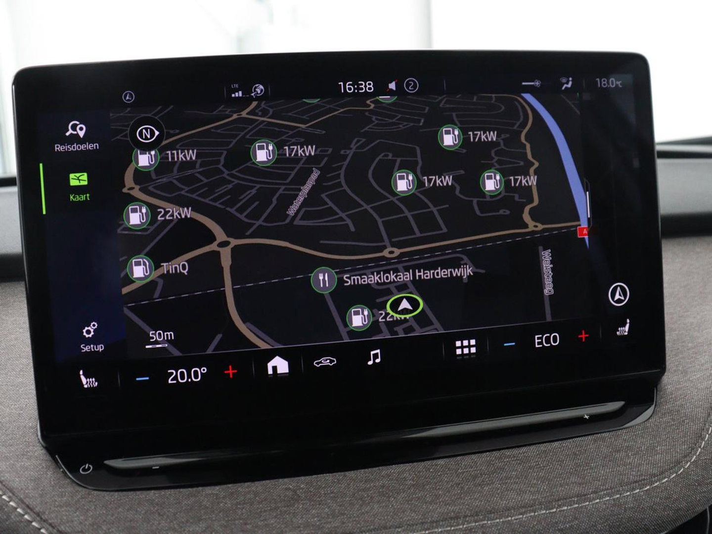 Škoda Enyaq iV 60 | SOH 91% | Trekhaak | Stoelverwarming | Camera | Sportstuur | Carplay | Navigatie | Cruise control | Full LED | Half leder | DAB | Parkeerhulp | Sfeerverlichting | Climate control