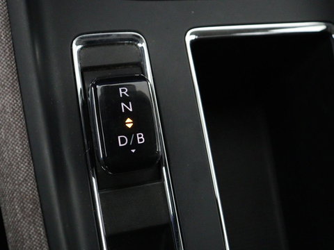 Škoda Enyaq iV 60 | SOH 91% | Trekhaak | Stoelverwarming | Camera | Sportstuur | Carplay | Navigatie | Cruise control | Full LED | Half leder | DAB | Parkeerhulp | Sfeerverlichting | Climate control