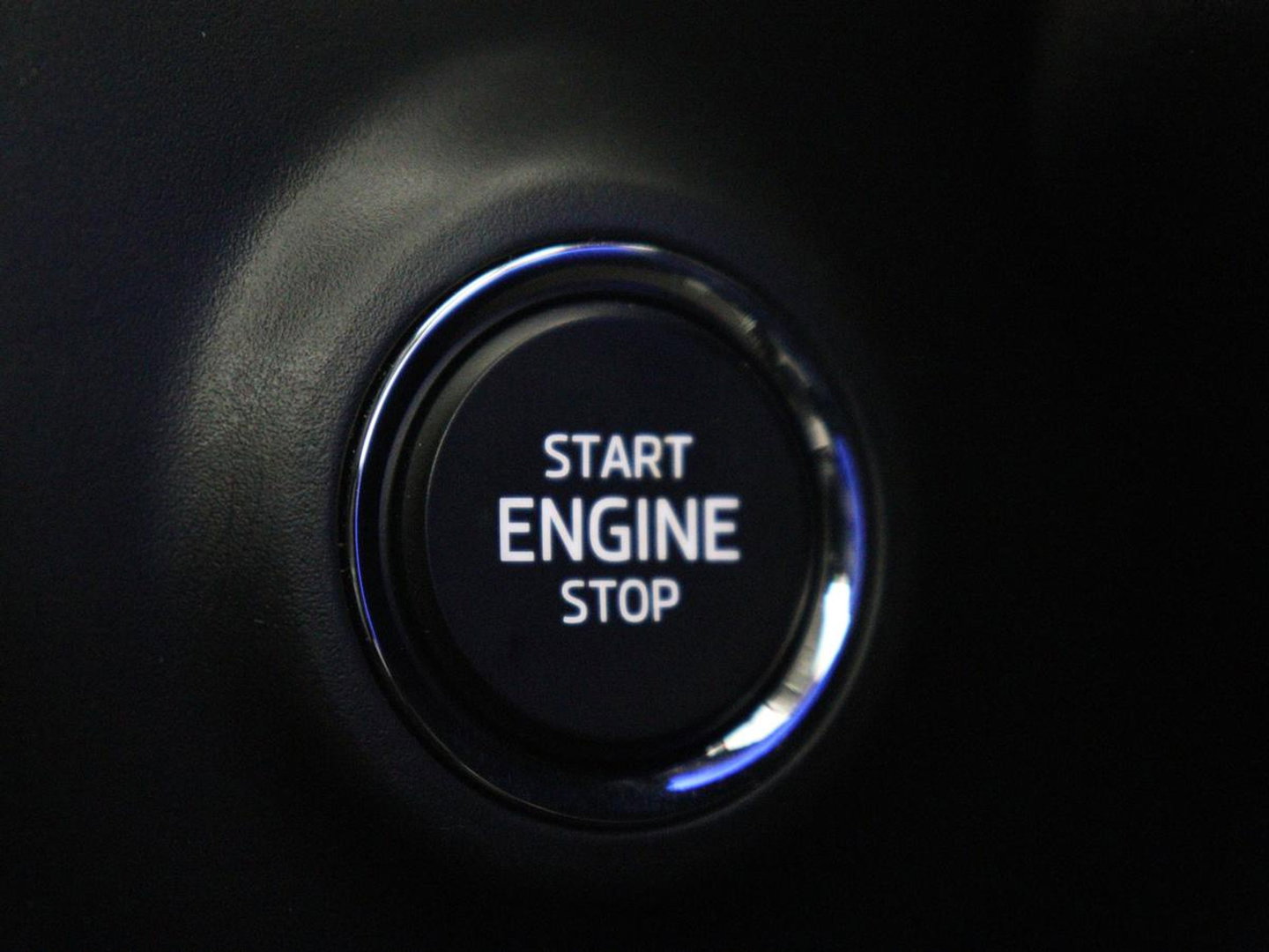 Škoda Enyaq iV 60 | SOH 91% | Trekhaak | Stoelverwarming | Camera | Sportstuur | Carplay | Navigatie | Cruise control | Full LED | Half leder | DAB | Parkeerhulp | Sfeerverlichting | Climate control