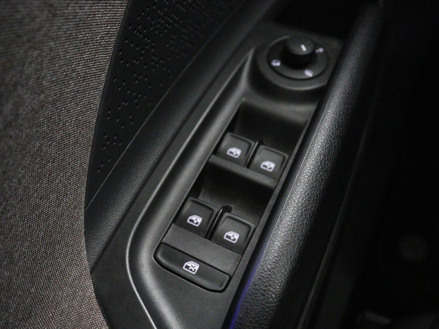 Škoda Enyaq iV 60 | SOH 91% | Trekhaak | Stoelverwarming | Camera | Sportstuur | Carplay | Navigatie | Cruise control | Full LED | Half leder | DAB | Parkeerhulp | Sfeerverlichting | Climate control