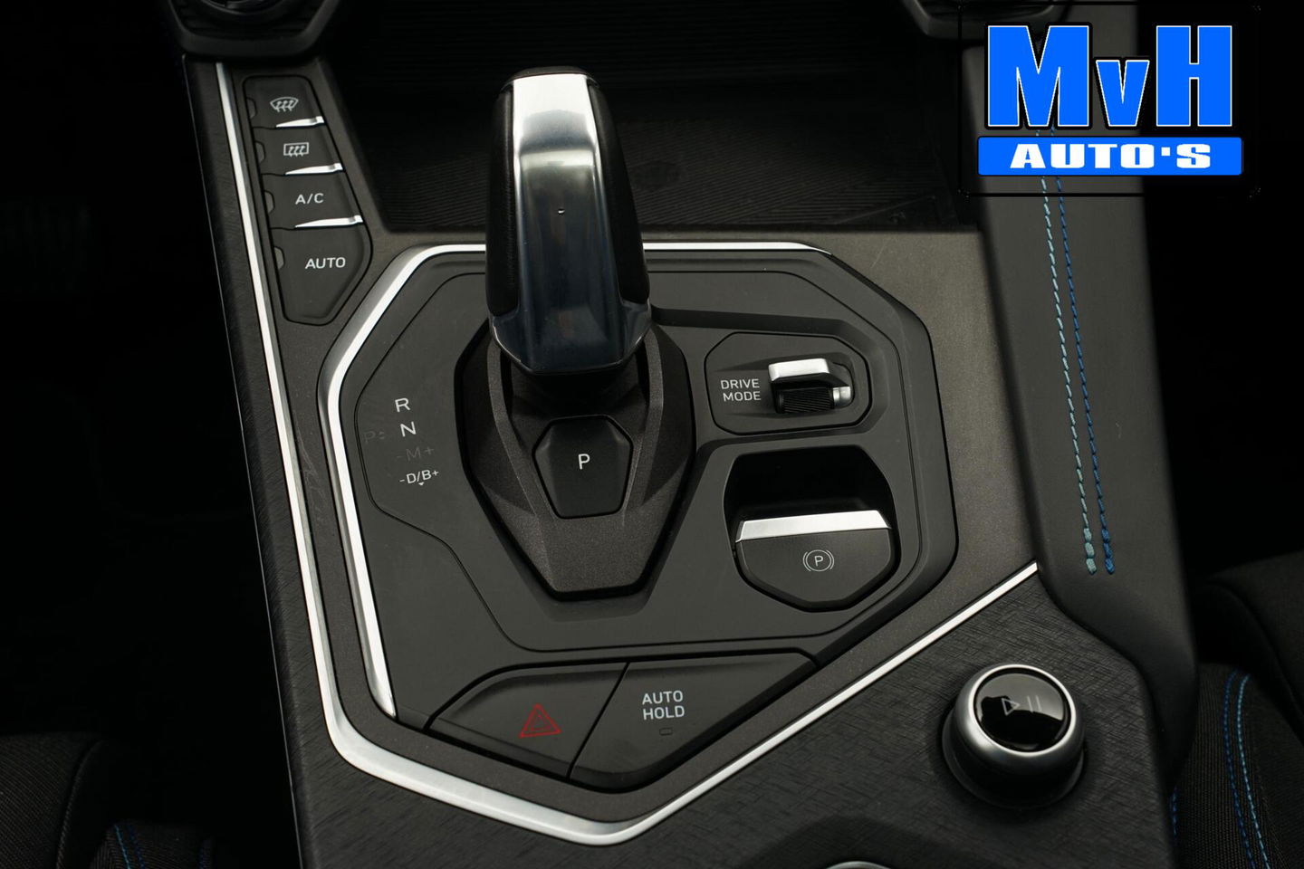 Lynk & Co 01 1.5 Plug-in Hybride|FULL BLACK CARBON WRAP|NAP