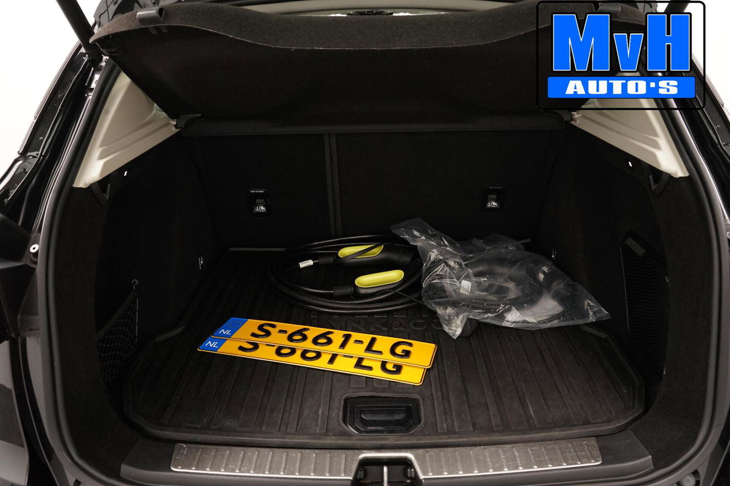 Lynk & Co 01 1.5 Plug-in Hybride|FULL BLACK CARBON WRAP|NAP