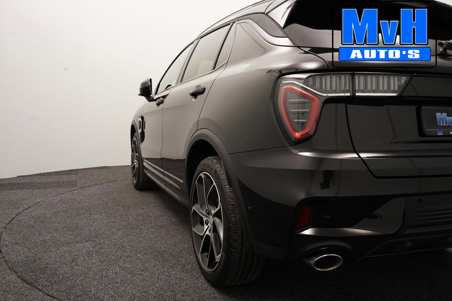 Lynk & Co 01 1.5 Plug-in Hybride|FULL BLACK CARBON WRAP|NAP