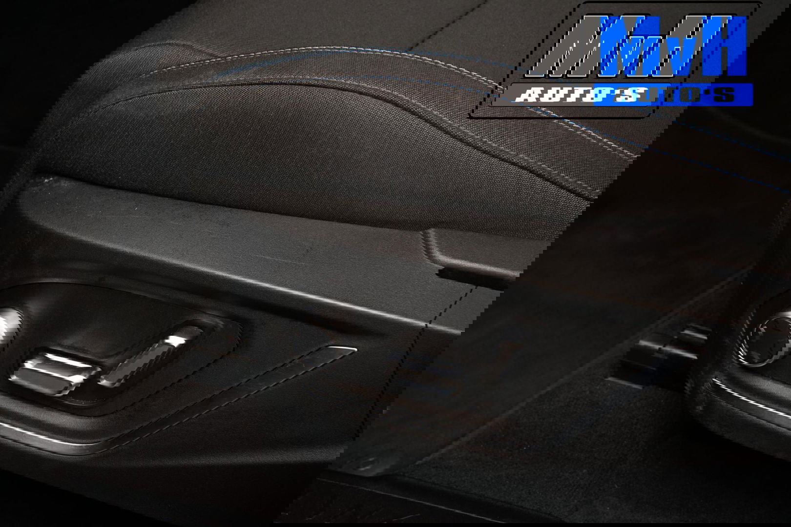 Lynk & Co 01 1.5 Plug-in Hybride|FULL BLACK CARBON WRAP|NAP