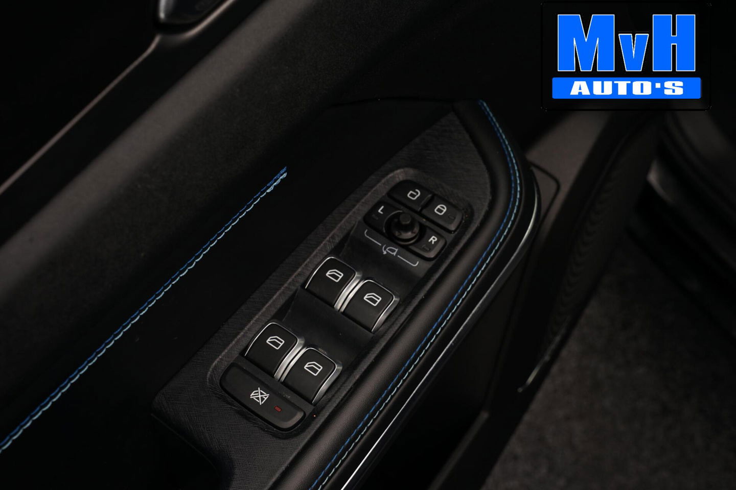 Lynk & Co 01 1.5 Plug-in Hybride|FULL BLACK CARBON WRAP|NAP