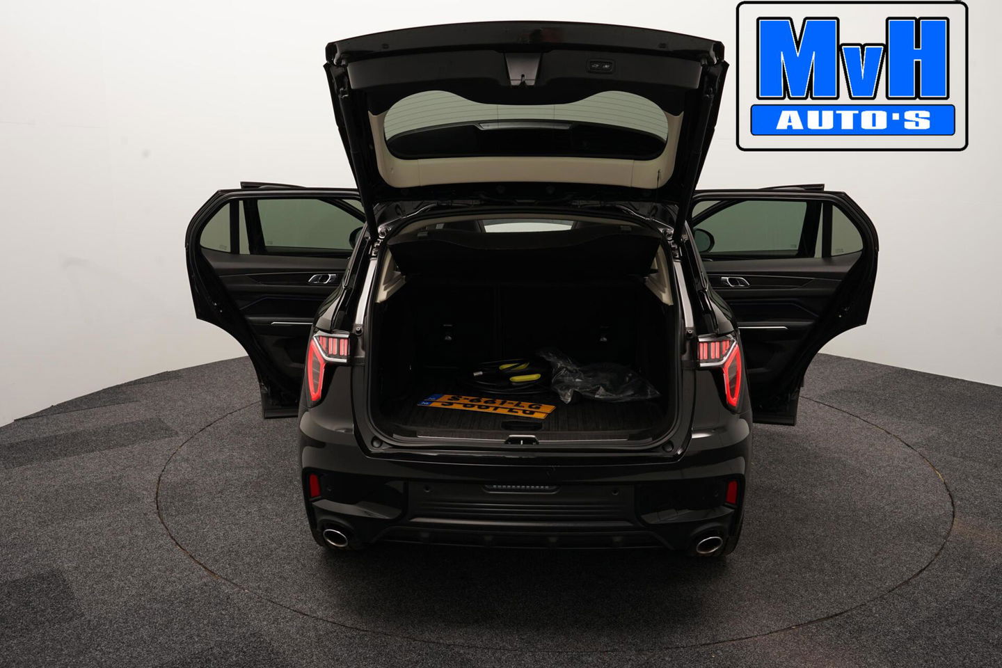 Lynk & Co 01 1.5 Plug-in Hybride|FULL BLACK CARBON WRAP|NAP