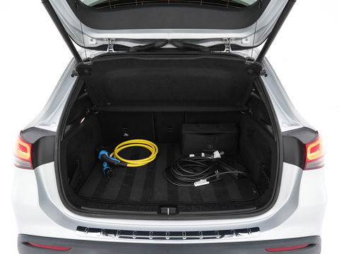 Mercedes-Benz EQA 250 Business Solution Luxury 67 kWh [ 3-Fase ] (SOH-94%) (INCL-BTW) *PANO | LEATHER | WIDESCREEN-COCKPIT | FULL-LED | BLINDSPOT | AMBIENT-LIGHT | CAMERA | NAVI-FULLMAP | DAB+ | COMFORT-SEATS | ECC | SHIFTPADDLES | CRUISE | HEATED-SEATS | ...