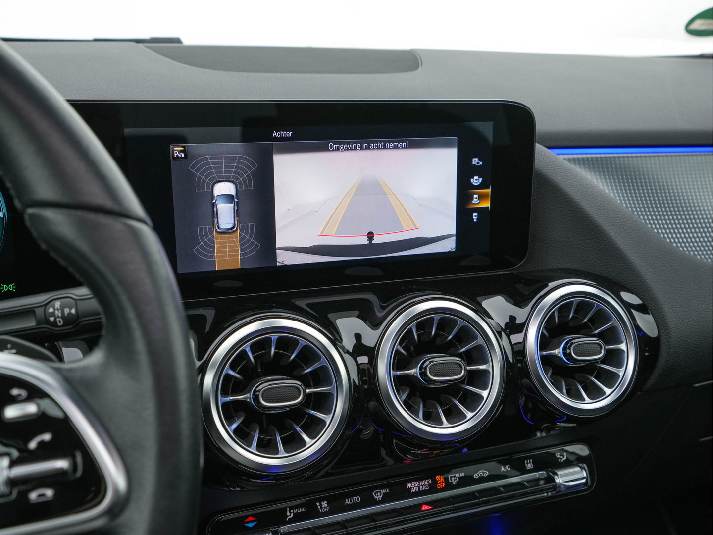 Mercedes-Benz EQA 250 Business Solution Luxury 67 kWh [ 3-Fase ] (SOH-94%) (INCL-BTW) *PANO | LEATHER | WIDESCREEN-COCKPIT | FULL-LED | BLINDSPOT | AMBIENT-LIGHT | CAMERA | NAVI-FULLMAP | DAB+ | COMFORT-SEATS | ECC | SHIFTPADDLES | CRUISE | HEATED-SEATS | ...