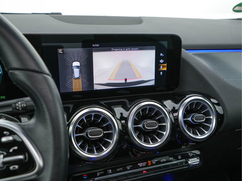 Mercedes-Benz EQA 250 Business Solution Luxury 67 kWh [ 3-Fase ] (SOH-94%) (INCL-BTW) *PANO | LEATHER | WIDESCREEN-COCKPIT | FULL-LED | BLINDSPOT | AMBIENT-LIGHT | CAMERA | NAVI-FULLMAP | DAB+ | COMFORT-SEATS | ECC | SHIFTPADDLES | CRUISE | HEATED-SEATS | ...