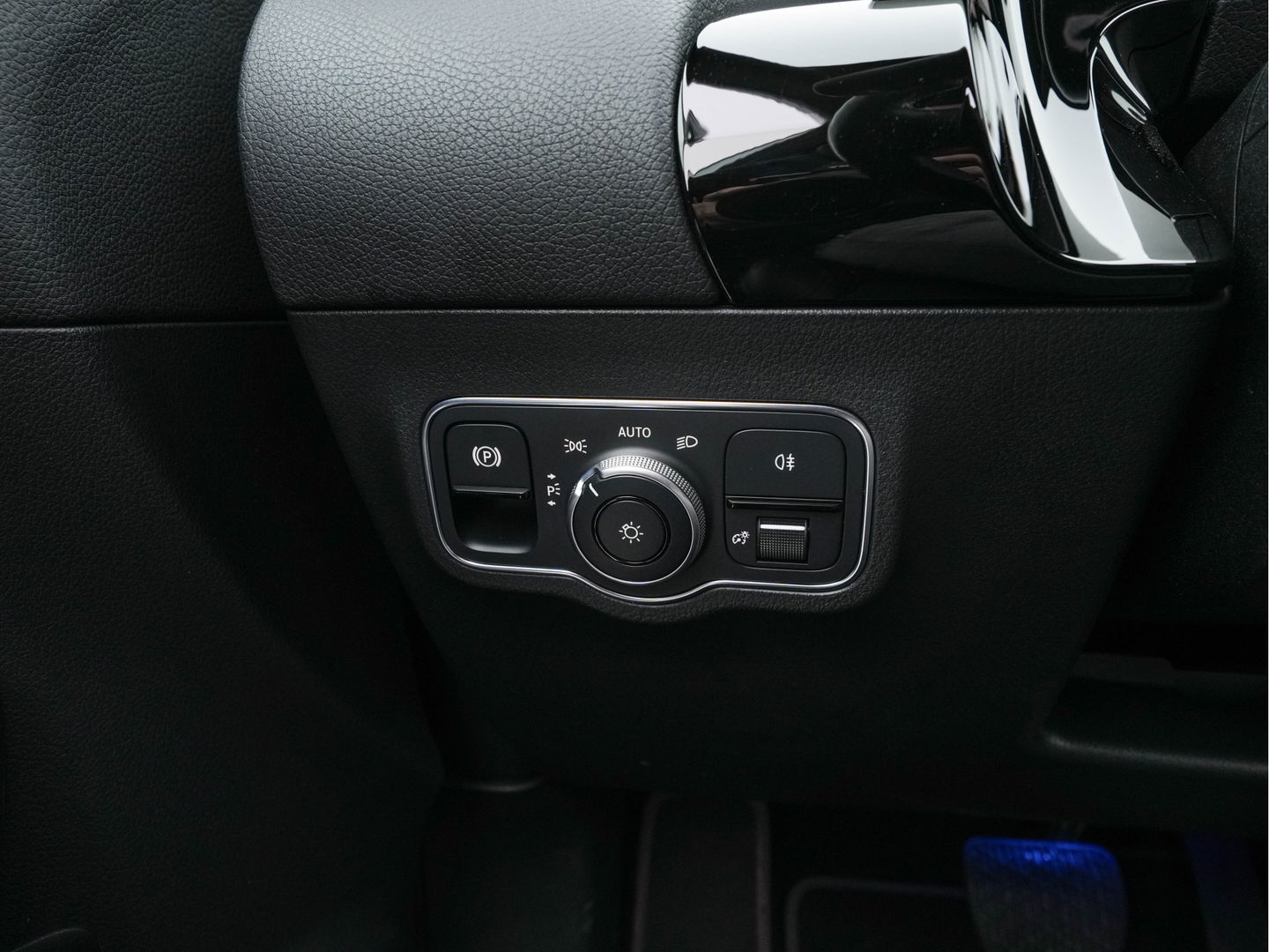 Mercedes-Benz EQA 250 Business Solution Luxury 67 kWh [ 3-Fase ] (SOH-94%) (INCL-BTW) *PANO | LEATHER | WIDESCREEN-COCKPIT | FULL-LED | BLINDSPOT | AMBIENT-LIGHT | CAMERA | NAVI-FULLMAP | DAB+ | COMFORT-SEATS | ECC | SHIFTPADDLES | CRUISE | HEATED-SEATS | ...