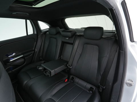 Mercedes-Benz EQA 250 Business Solution Luxury 67 kWh [ 3-Fase ] (SOH-94%) (INCL-BTW) *PANO | LEATHER | WIDESCREEN-COCKPIT | FULL-LED | BLINDSPOT | AMBIENT-LIGHT | CAMERA | NAVI-FULLMAP | DAB+ | COMFORT-SEATS | ECC | SHIFTPADDLES | CRUISE | HEATED-SEATS | ...