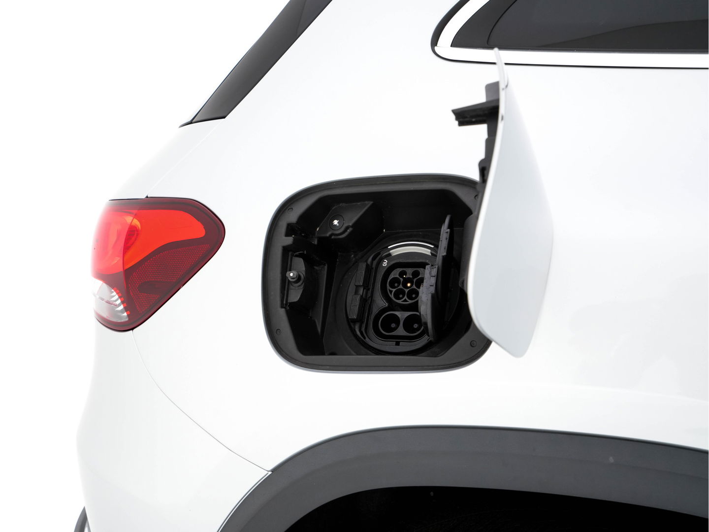 Mercedes-Benz EQA 250 Business Solution Luxury 67 kWh [ 3-Fase ] (SOH-94%) (INCL-BTW) *PANO | LEATHER | WIDESCREEN-COCKPIT | FULL-LED | BLINDSPOT | AMBIENT-LIGHT | CAMERA | NAVI-FULLMAP | DAB+ | COMFORT-SEATS | ECC | SHIFTPADDLES | CRUISE | HEATED-SEATS | ...