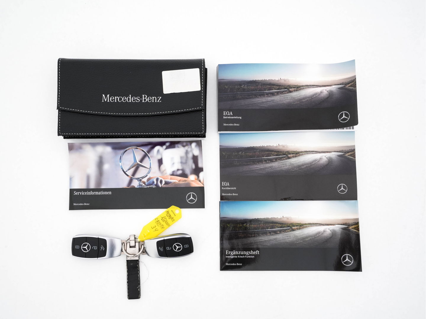 Mercedes-Benz EQA 250 Business Solution Luxury 67 kWh [ 3-Fase ] (SOH-94%) (INCL-BTW) *PANO | LEATHER | WIDESCREEN-COCKPIT | FULL-LED | BLINDSPOT | AMBIENT-LIGHT | CAMERA | NAVI-FULLMAP | DAB+ | COMFORT-SEATS | ECC | SHIFTPADDLES | CRUISE | HEATED-SEATS | ...