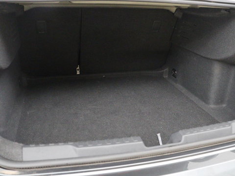 Audi A3 30 TFSI S edition | Sportstoelen | Carplay | Virtual Cockpit | Half leder | Climate control | Full LED | Cruise control | Parkeerhulp | Audi Sound | Getint glas