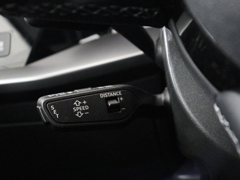 Audi A3 30 TFSI S edition | Sportstoelen | Carplay | Virtual Cockpit | Half leder | Climate control | Full LED | Cruise control | Parkeerhulp | Audi Sound | Getint glas