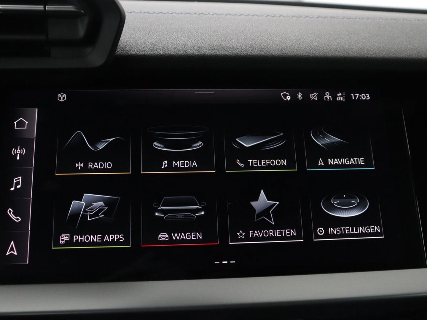 Audi A3 30 TFSI S edition | Sportstoelen | Carplay | Virtual Cockpit | Half leder | Climate control | Full LED | Cruise control | Parkeerhulp | Audi Sound | Getint glas