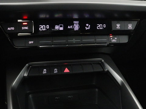Audi A3 30 TFSI S edition | Sportstoelen | Carplay | Virtual Cockpit | Half leder | Climate control | Full LED | Cruise control | Parkeerhulp | Audi Sound | Getint glas