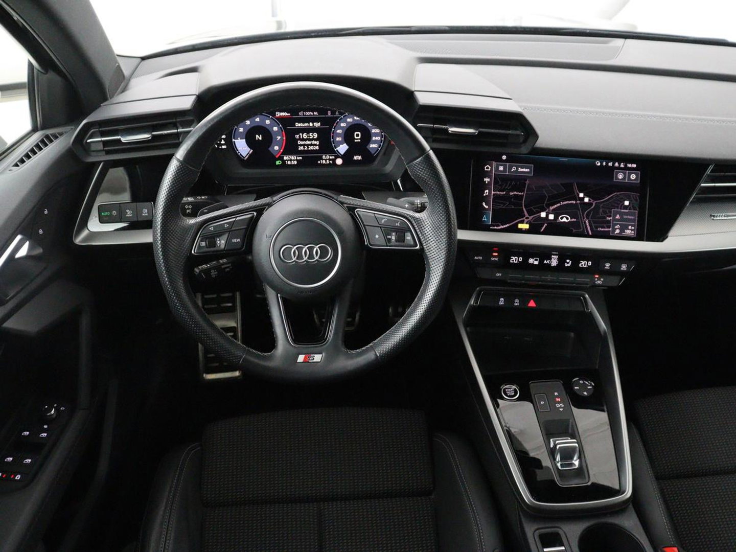 Audi A3 30 TFSI S edition | Sportstoelen | Carplay | Virtual Cockpit | Half leder | Climate control | Full LED | Cruise control | Parkeerhulp | Audi Sound | Getint glas