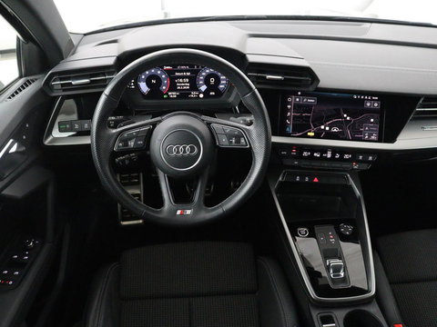 Audi A3 30 TFSI S edition | Sportstoelen | Carplay | Virtual Cockpit | Half leder | Climate control | Full LED | Cruise control | Parkeerhulp | Audi Sound | Getint glas