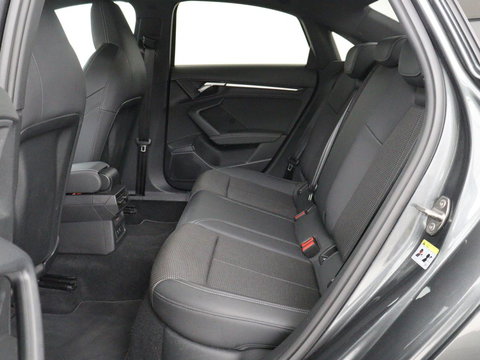Audi A3 30 TFSI S edition | Sportstoelen | Carplay | Virtual Cockpit | Half leder | Climate control | Full LED | Cruise control | Parkeerhulp | Audi Sound | Getint glas