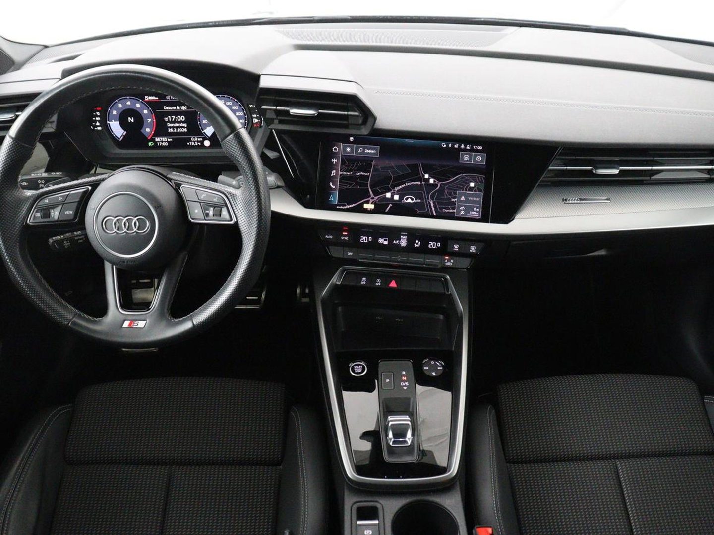 Audi A3 30 TFSI S edition | Sportstoelen | Carplay | Virtual Cockpit | Half leder | Climate control | Full LED | Cruise control | Parkeerhulp | Audi Sound | Getint glas